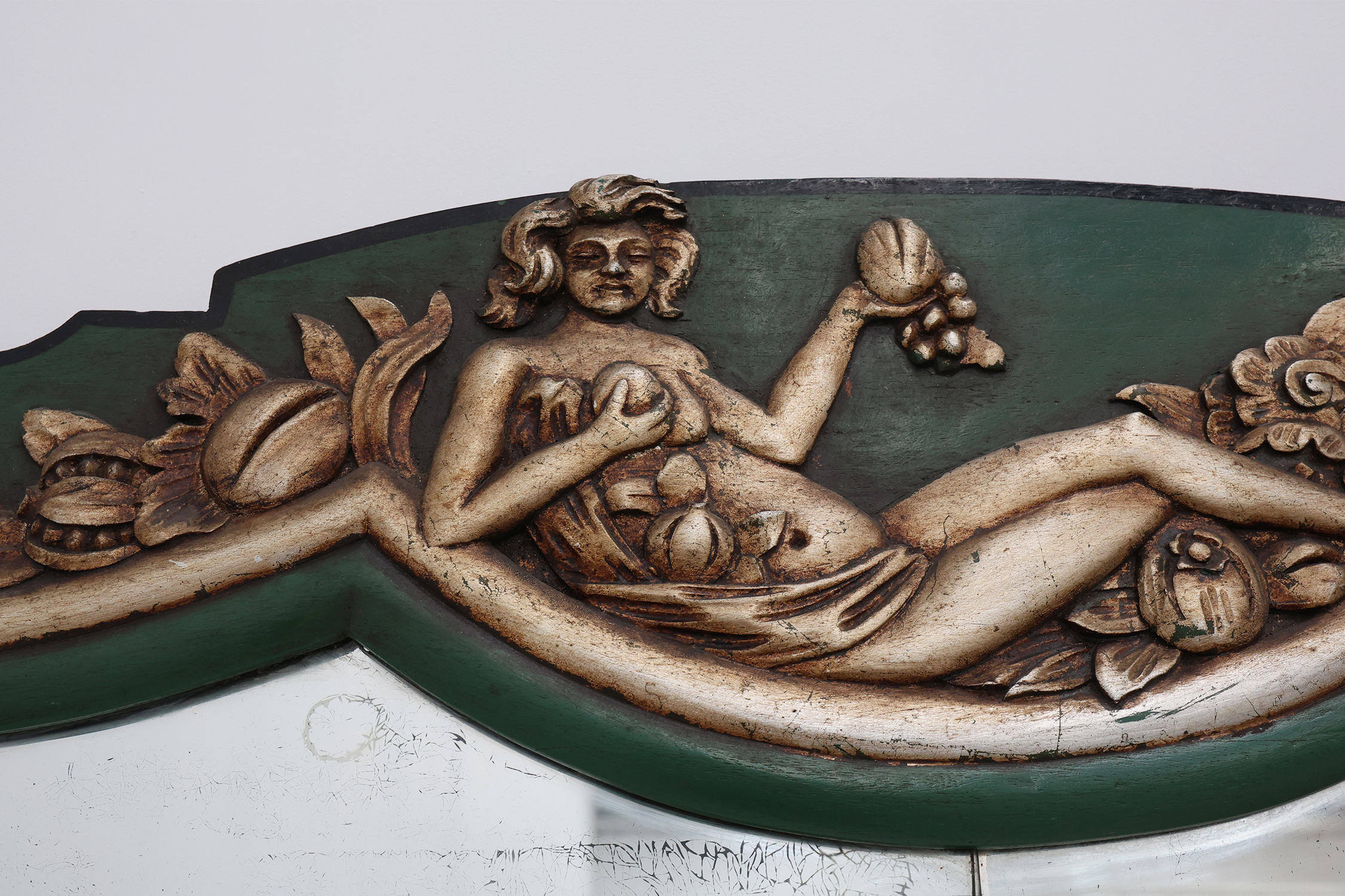 French Art Deco mirror in green carved wood, 1930sthumbnail
